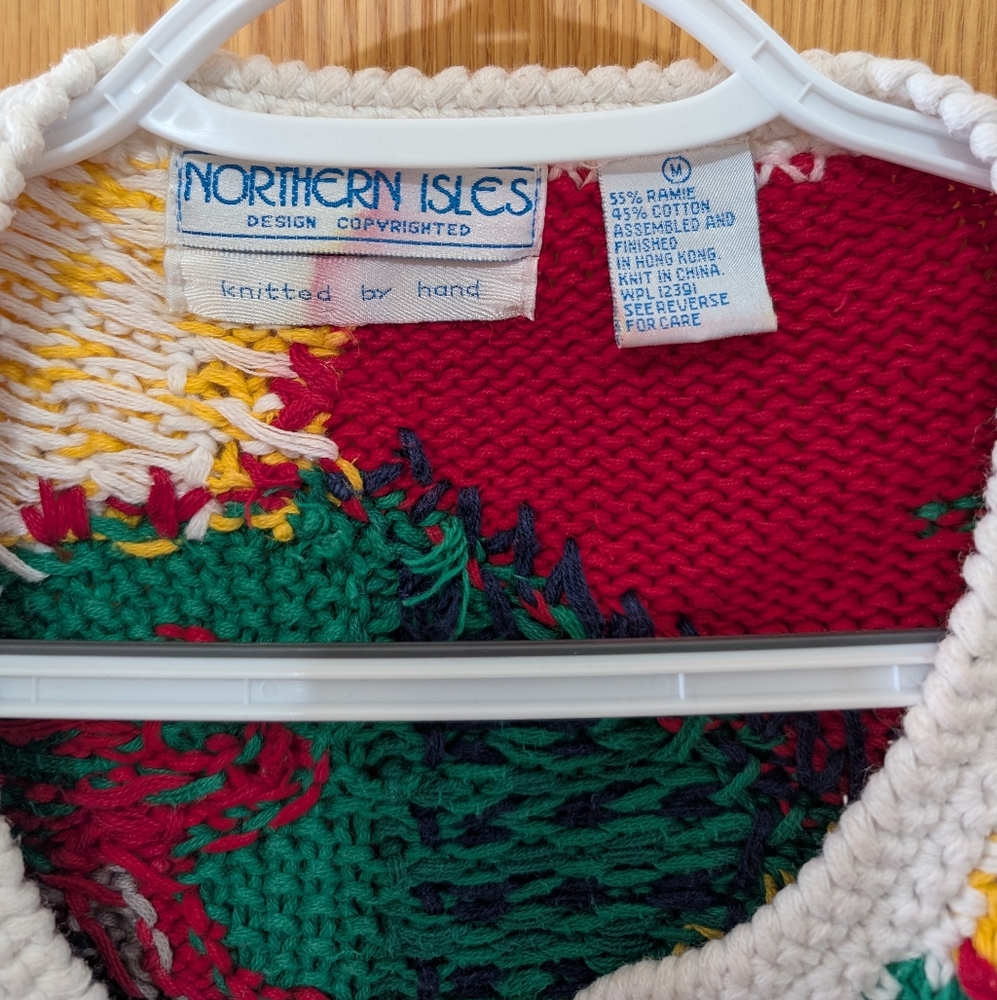 Vintage Northern Isles hand knit Christmas sweater, medium